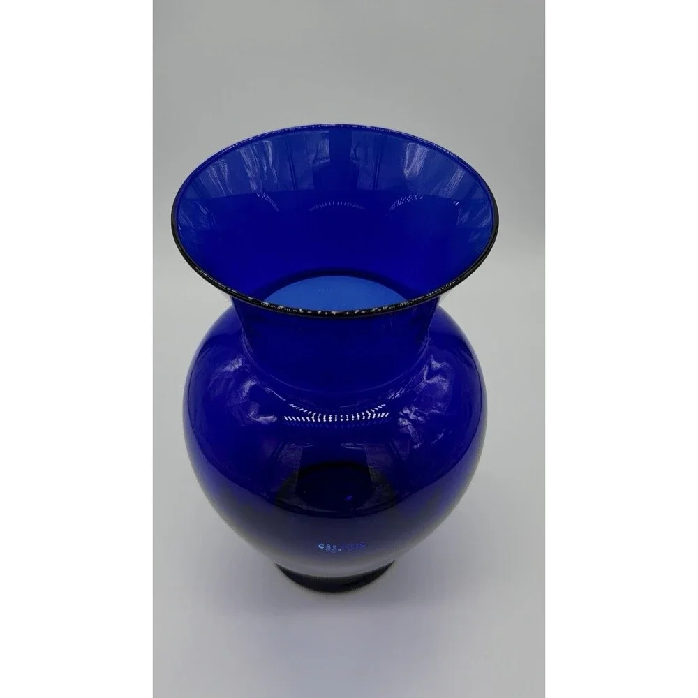 vintage cobalt blue glass vase,